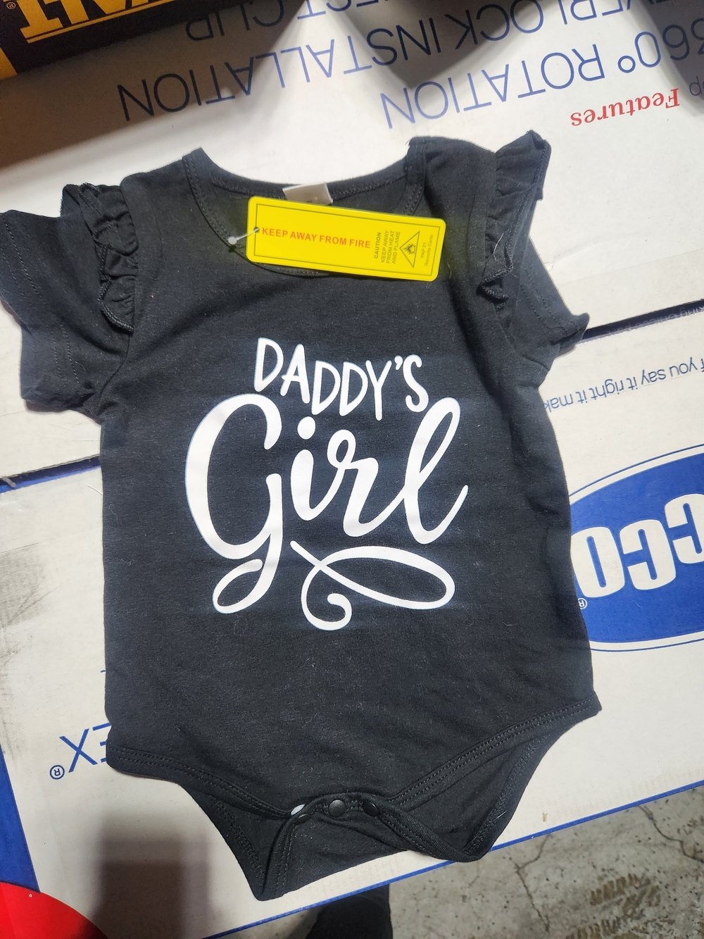 SHEIN Black Baby Bodysuit with White "Daddy's Girl" Script